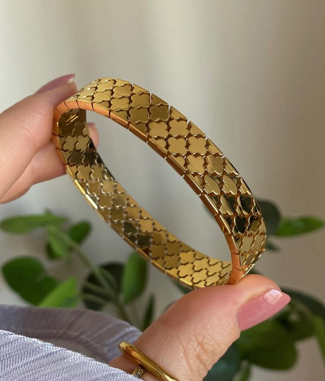 Clover Bangle – Stainless Steel | Waterproof | Tarnish Free